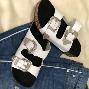 NWOT White Buckle Sandals